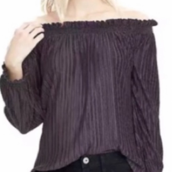 Banana Republic Tops - BANANA REPUBLIC OFF THE SHOULDER TOP